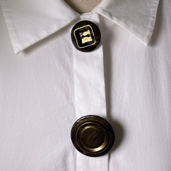 Michael Kors White Button-Front Blouse Statement Buttons Ruffle Cuffs Size 6 - Picture 2 of 11